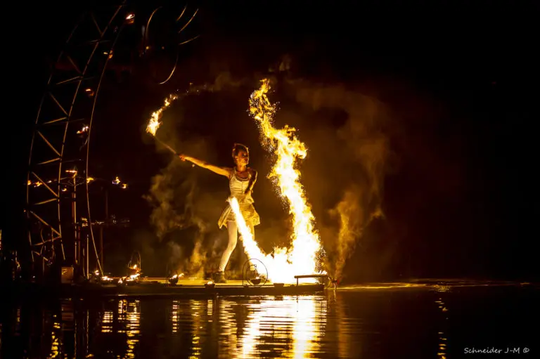 MovingFireArts en Showflamme Parc Du Paradis
